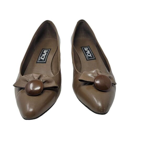 Vintage Spain Leather Kitten Heels 7M Brown 3D Bow Button Accent Secretary Geek - Picture 5 of 10